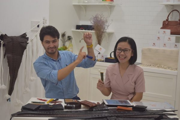 livestream tu van cung chyen gia den Phap