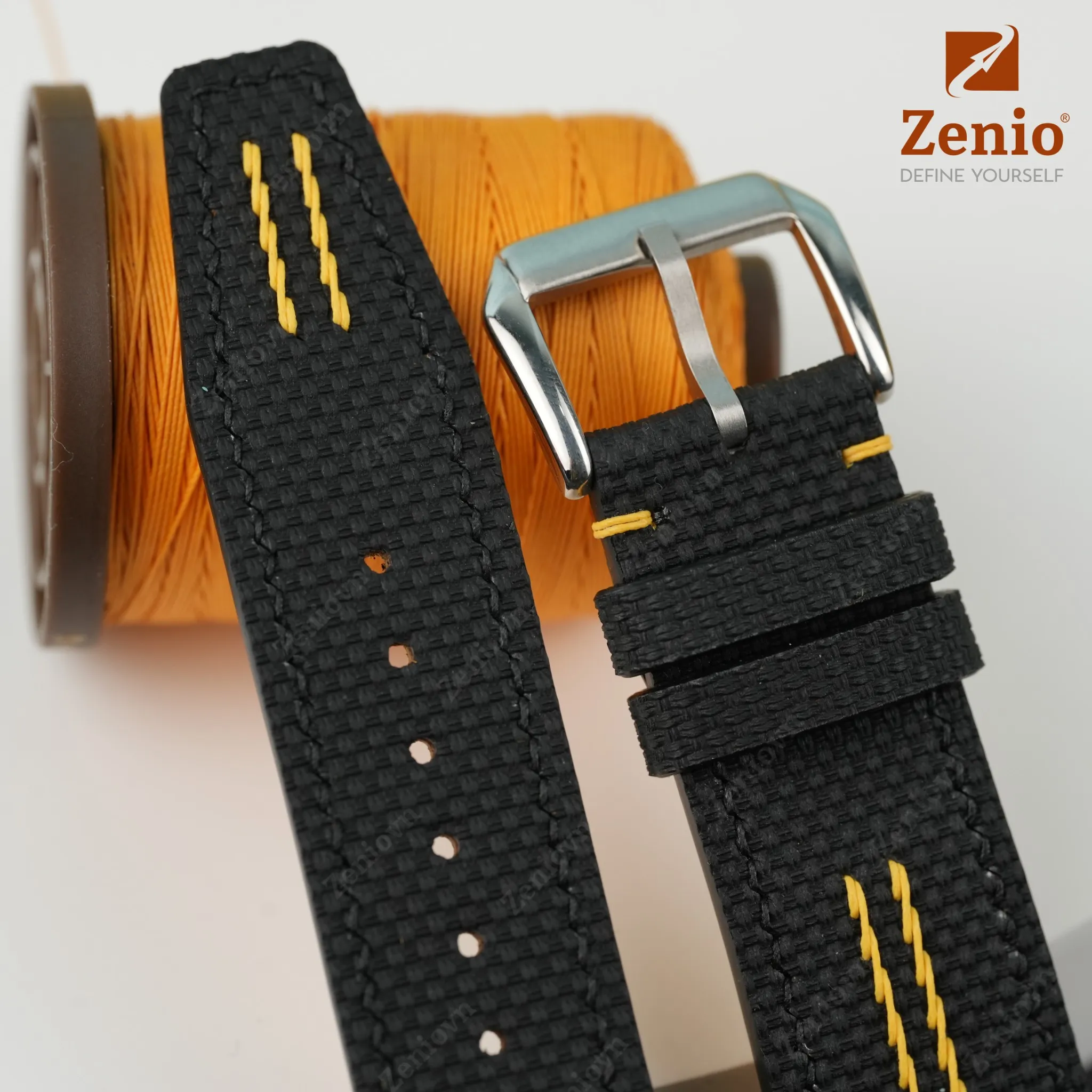 Dây đồng hồ hoạ tiết Sailcloth màu đen, chỉ vàng – phong cách thể thao 2