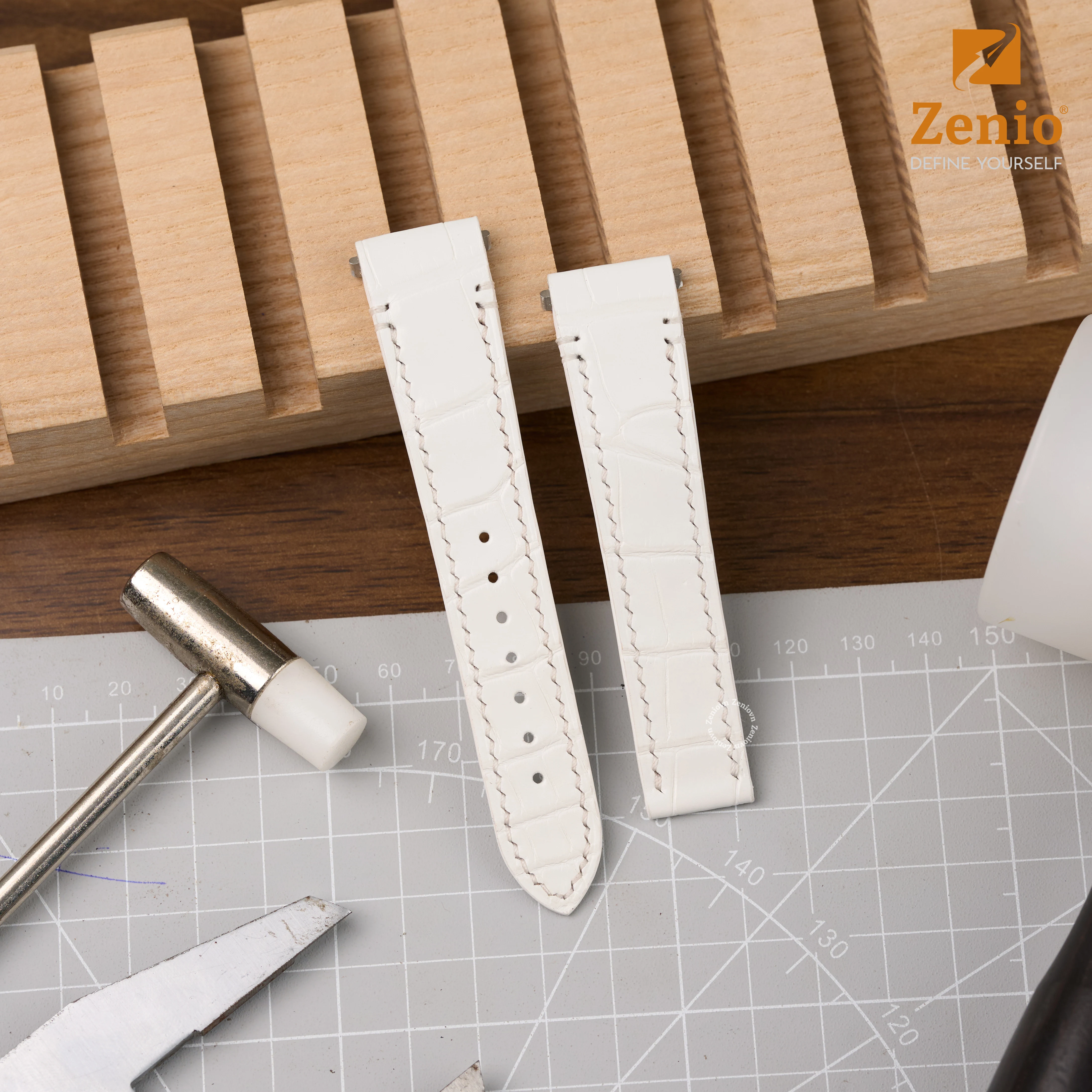 Dây đồng hồ Da cá sấu màu Trắng thay thế cho Cartier Santos