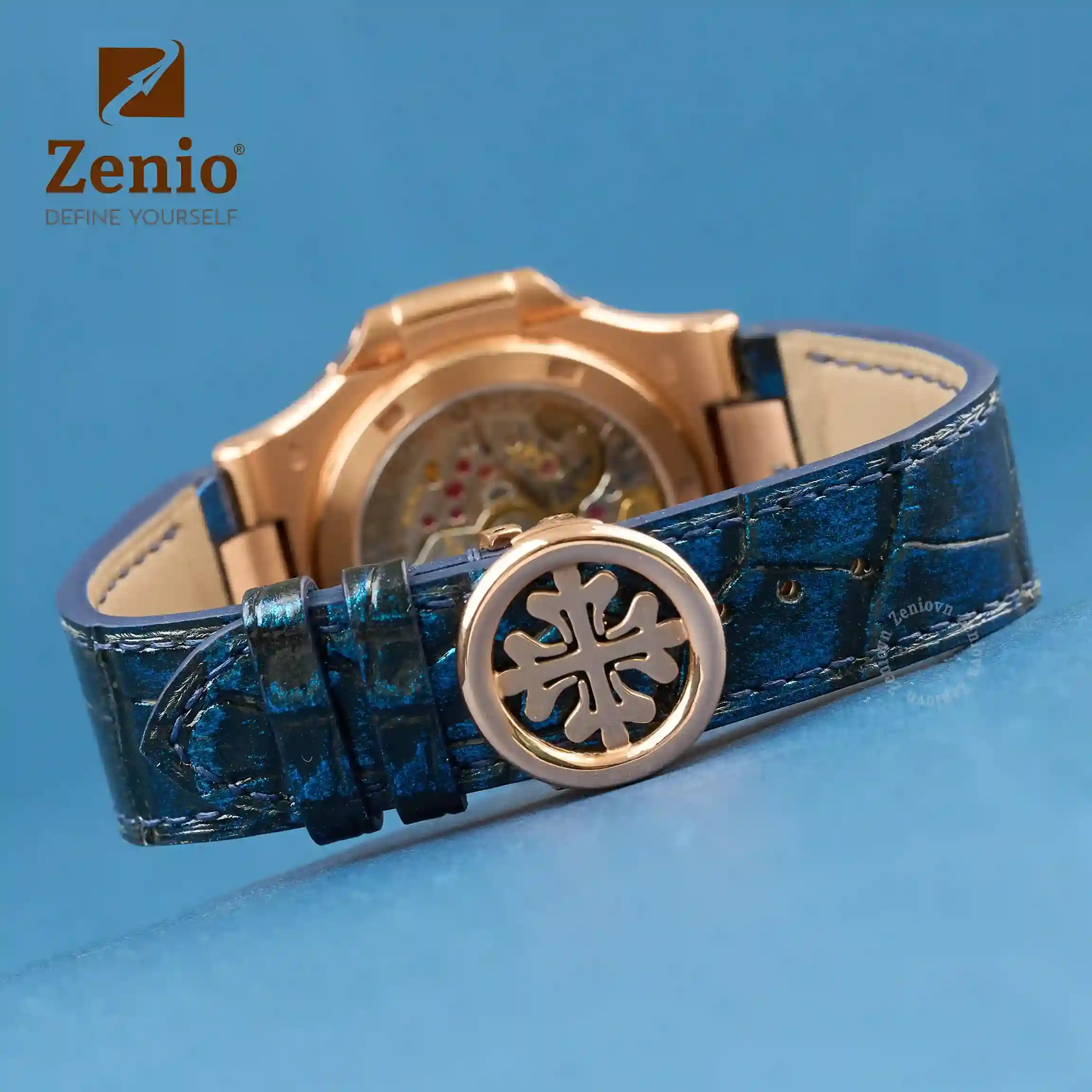 day-da-dong-ho-thay-the-cho-patek-philippe-nautilus-day-da-dong-ho-ca-sau-mau-galaxy-navy (5)